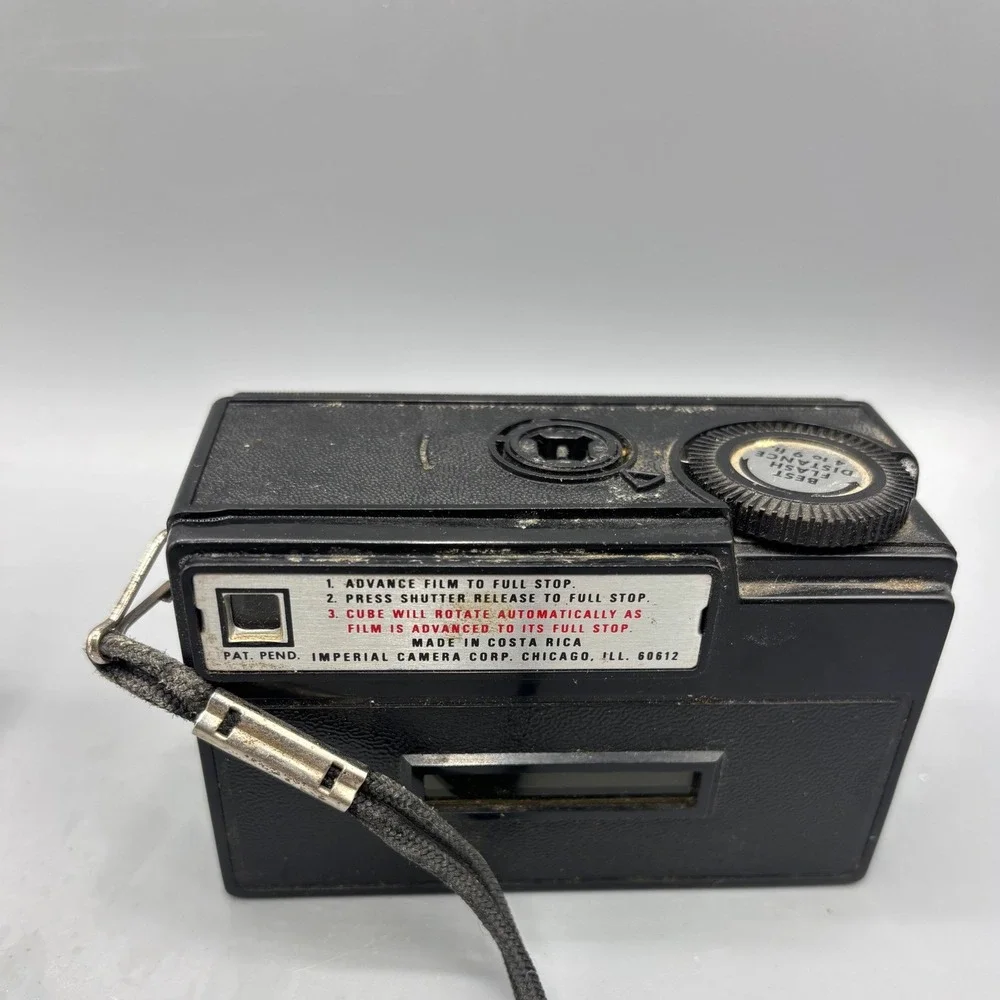 Vintage Imperial Magimatic X50‎ 126 Film Camera with GE Magicubes Flash Cubes